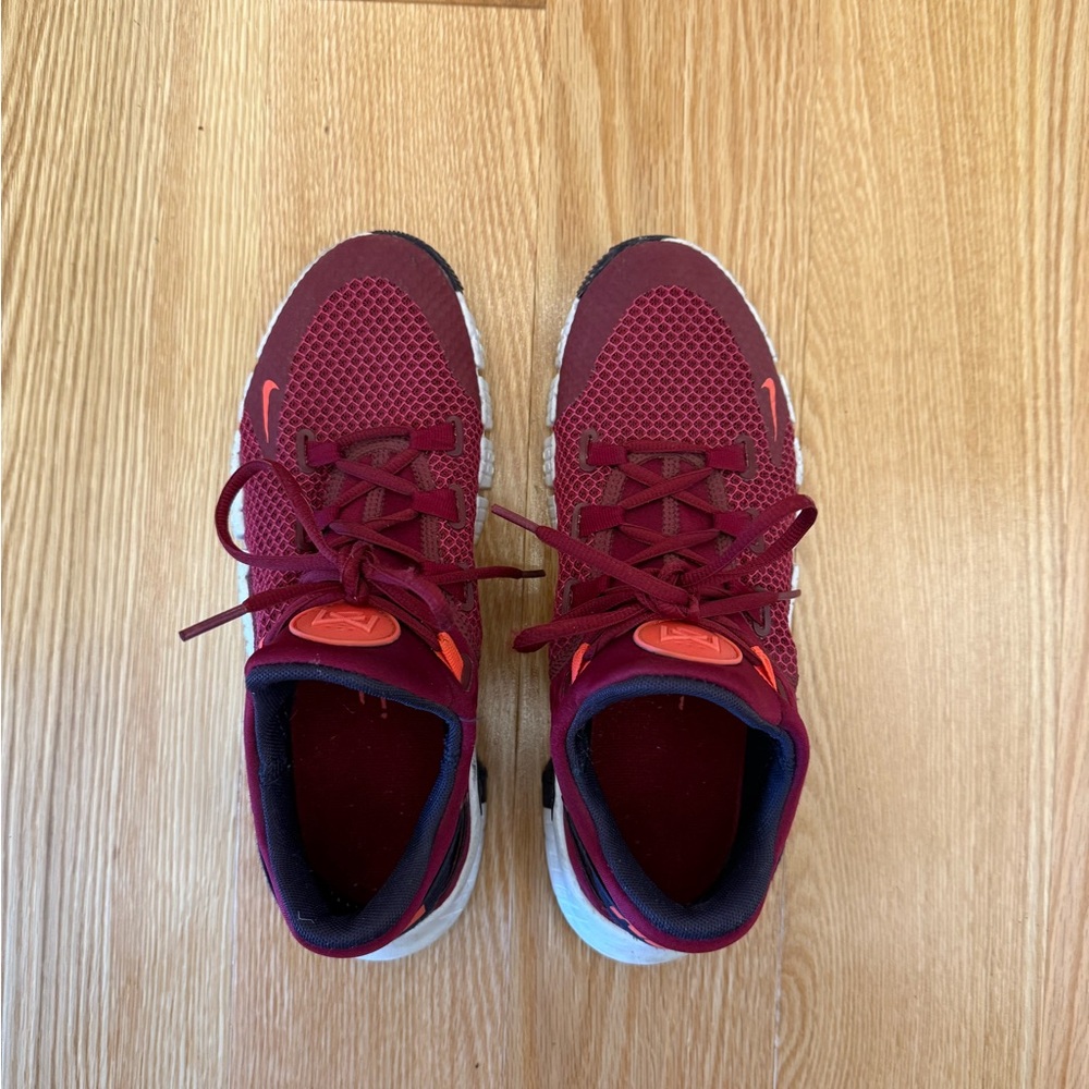 Nike Metcon 4 in red SZ 9M or 10.5W